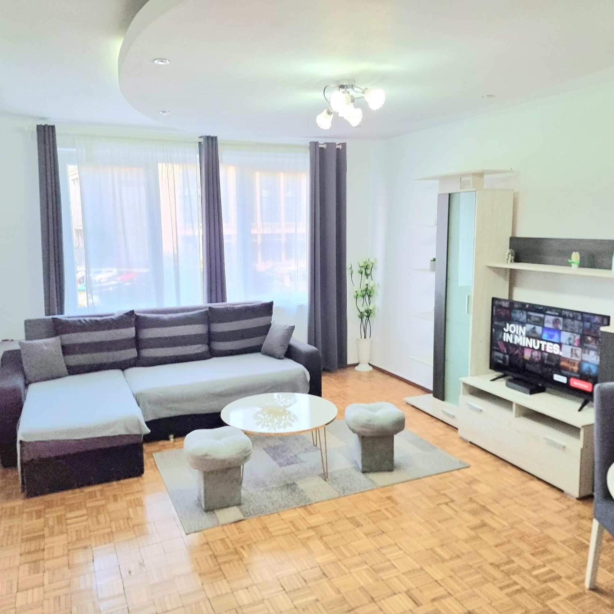 Apartment Chic Sanctuary One-bedroom Retreat With Spectacular Landmark Views Of The Concert Hall *