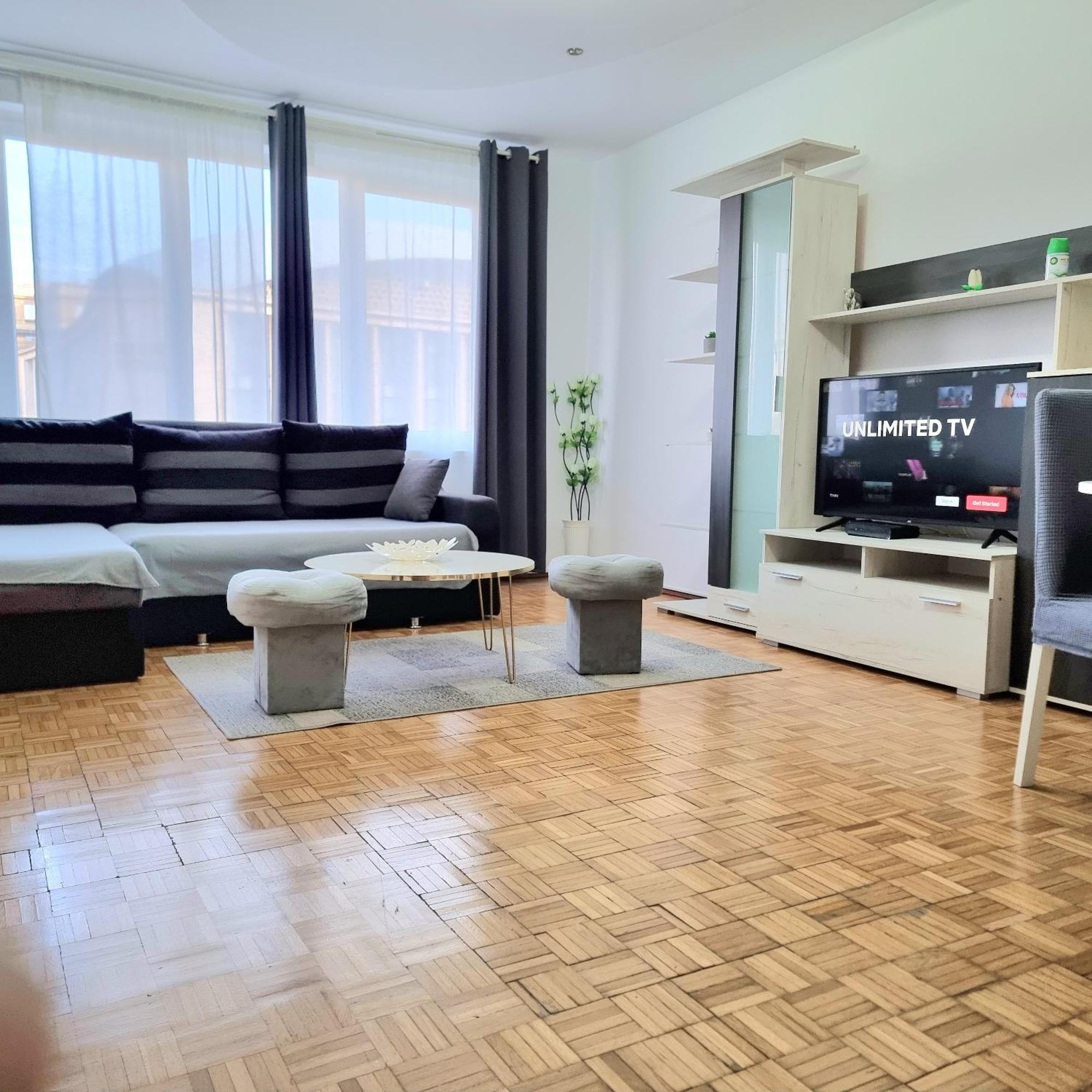 Chic Sanctuary One-bedroom Retreat With Spectacular Landmark Views Of The Concert Hall * Bucharest
